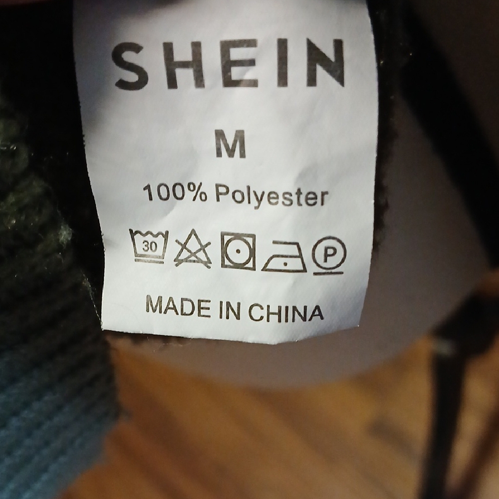 SHEIN Green Crew Neck Sweatshirt with Graphic Design - Picture 2 of 6